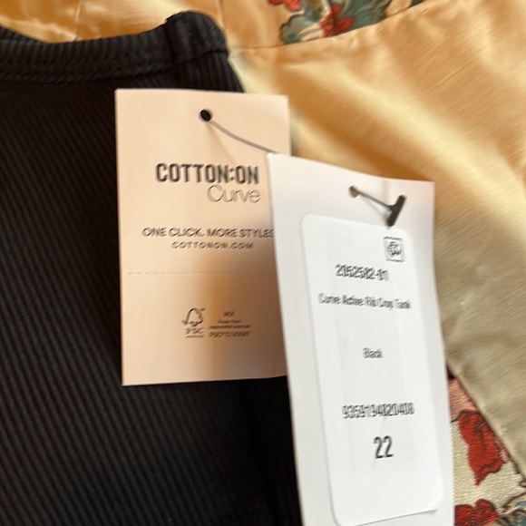 Women’s NWT curve Active Rib crop top black Size 22 w - Picture 3 of 4
